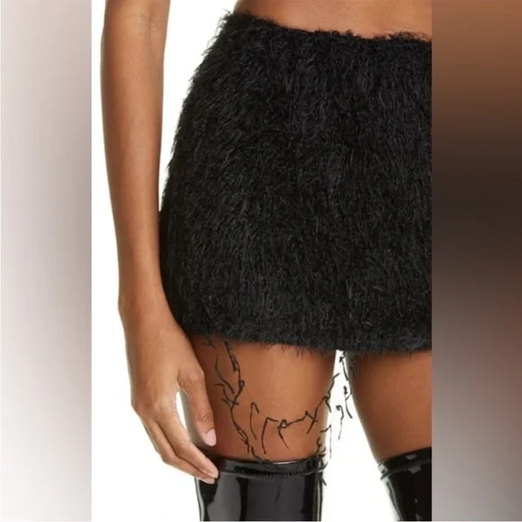 CAFE FORGOT × Shawna Wu Petals Feather Chenille Knit Miniskirt